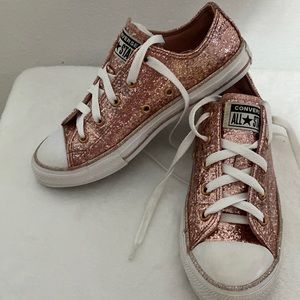Converse All Star Size 2  Youth Girl or Woman Rose Gold Glitter Sneakers.